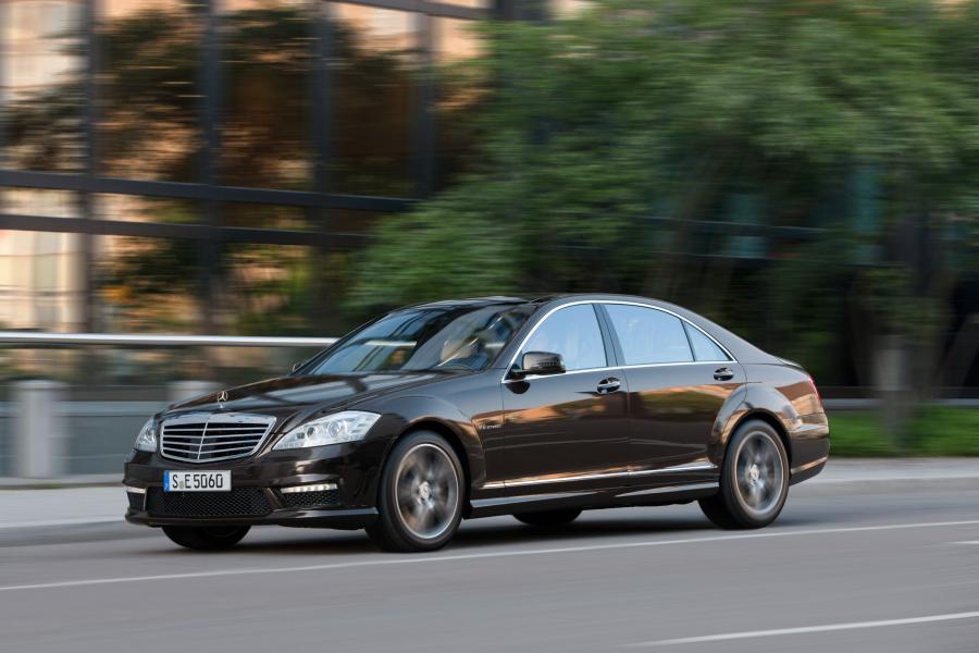  Mercedes-Benz S63 AMG 2011 года  (фото 10 из 23)